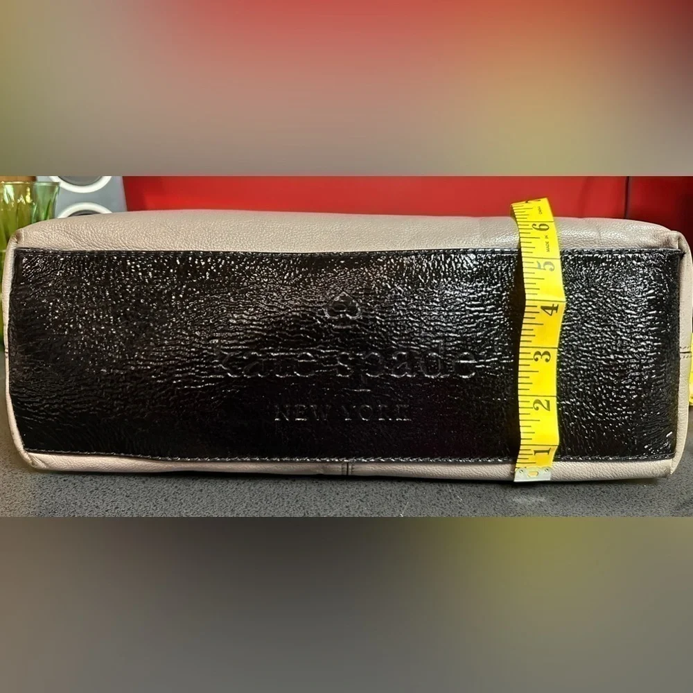 Kate Spade Beaumont Bridge Elena Gray & Black Leather Medium Size Shoulder Bag - Picture 6 of 16